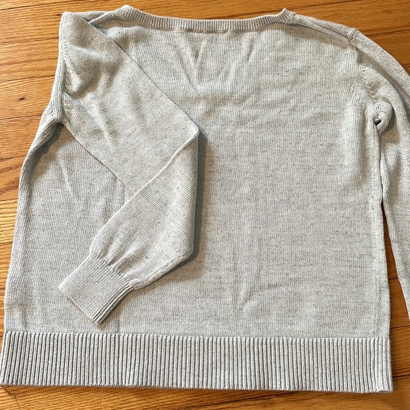 Everlane Soft Cotton V-Neck in Heather Grey | XXS - Picture 7 of 8